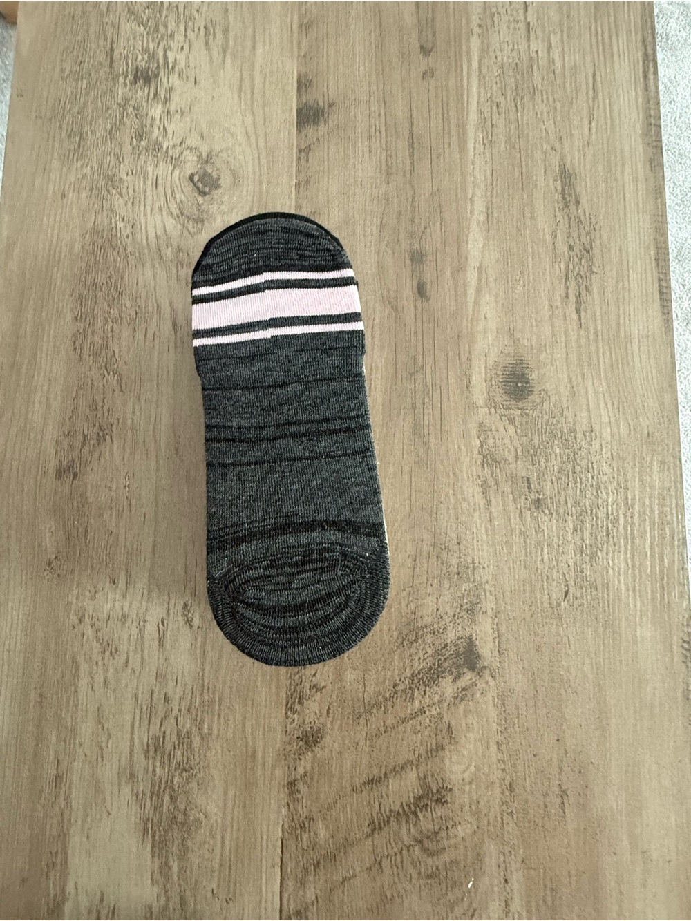 No-Show Woman Sock in Dark Gray with Pink Stripe